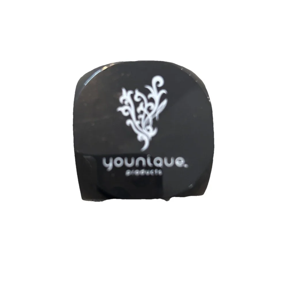 New Younique Moodstruck Minerals Pigment Glamorous Powder Eye Shadow